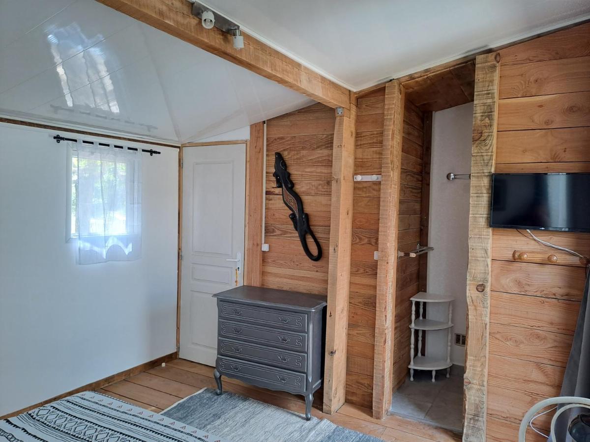 Chambre Basilic 2P, 2 Nuits Max, Dans Petit Chalet 6Km Du Festival De Piano De La Roque D'Antheron Rognes Exterior foto