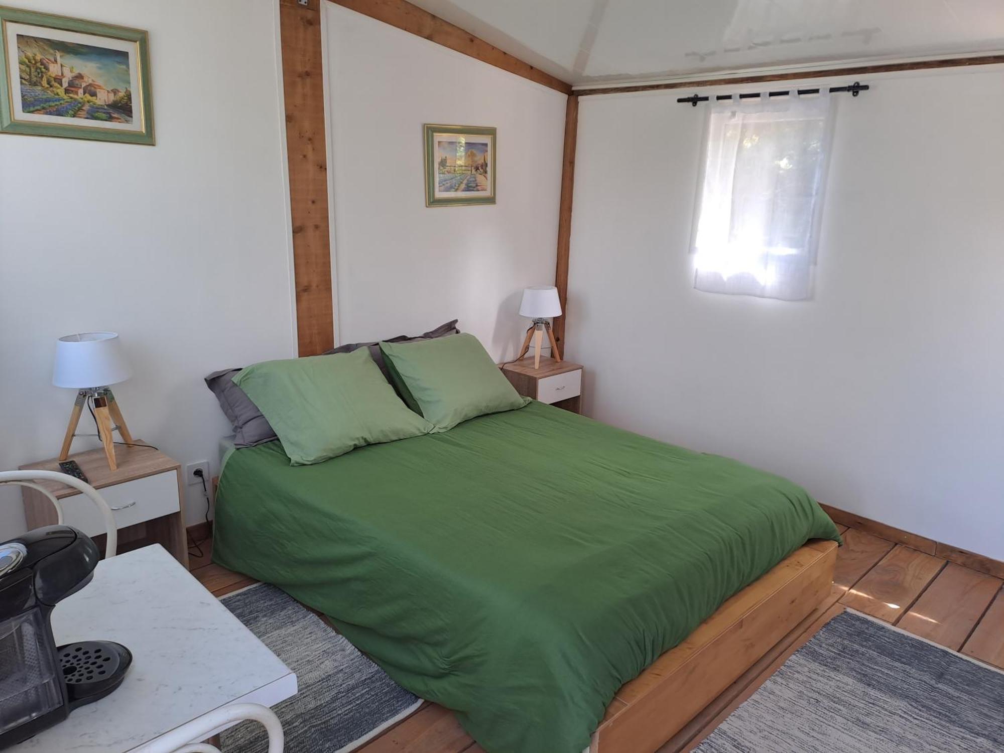 Chambre Basilic 2P, 2 Nuits Max, Dans Petit Chalet 6Km Du Festival De Piano De La Roque D'Antheron Rognes Exterior foto